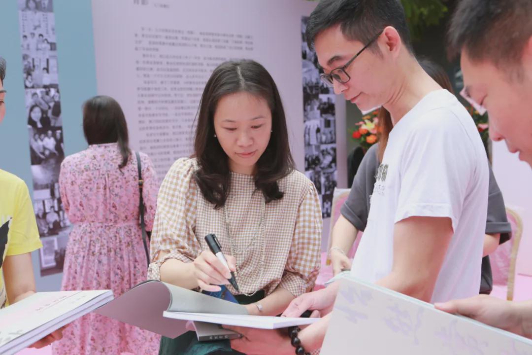 钟丽珍、张健仪书画作品展在黄连画家艺术村成功举行