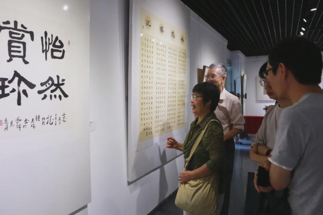 钟丽珍、张健仪书画作品展在黄连画家艺术村成功举行