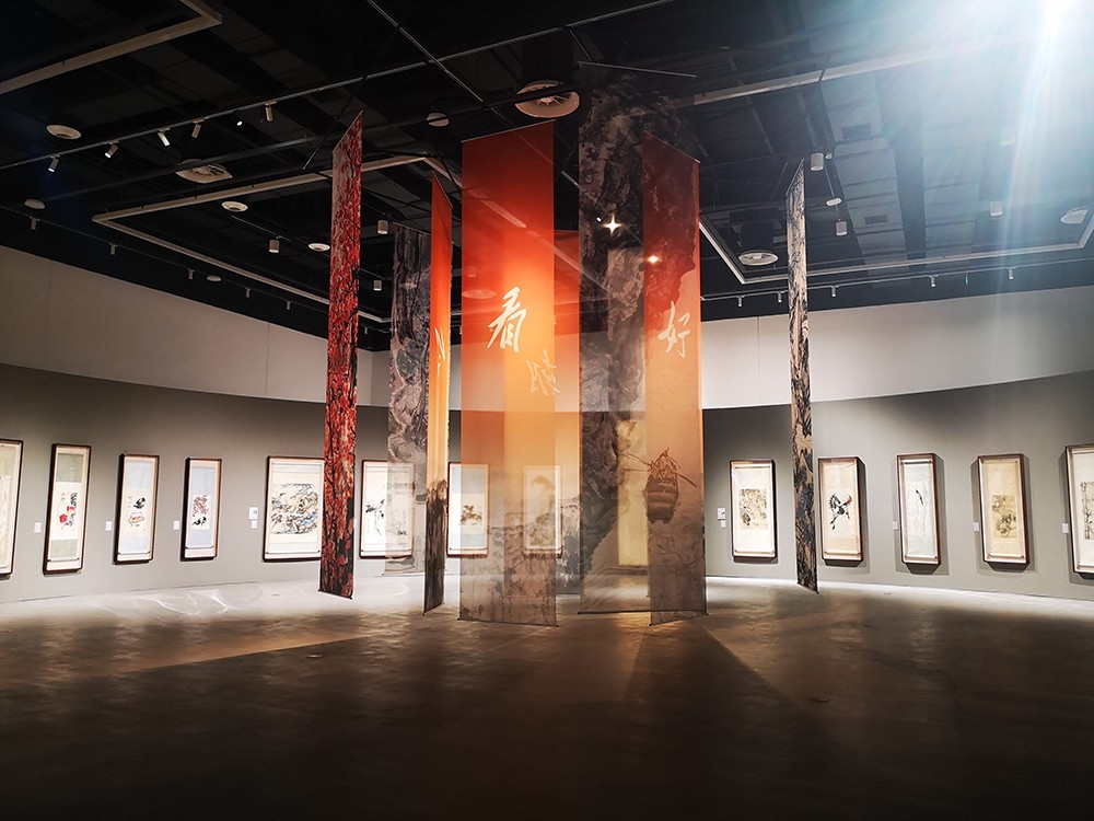 北大资源天竺艺术中心开馆展“今朝更好看”老厂房蝶变艺术殿堂
