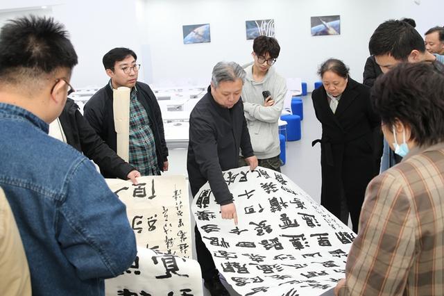 全国第五届隶书作品展览天津看稿会举行